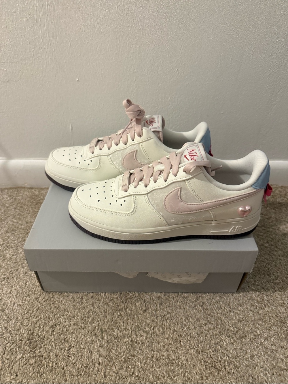 Nike Women’s Air Force 1 Low White & Pink Sneakers